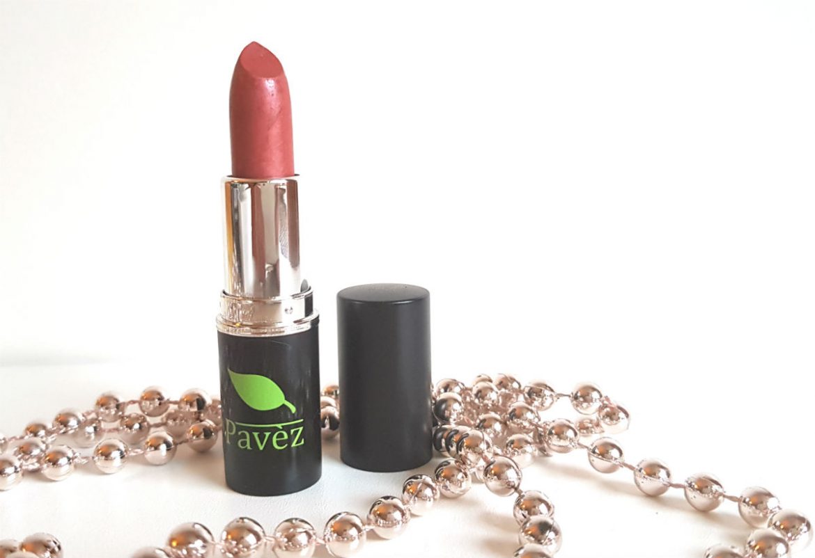Pavez lipstick header